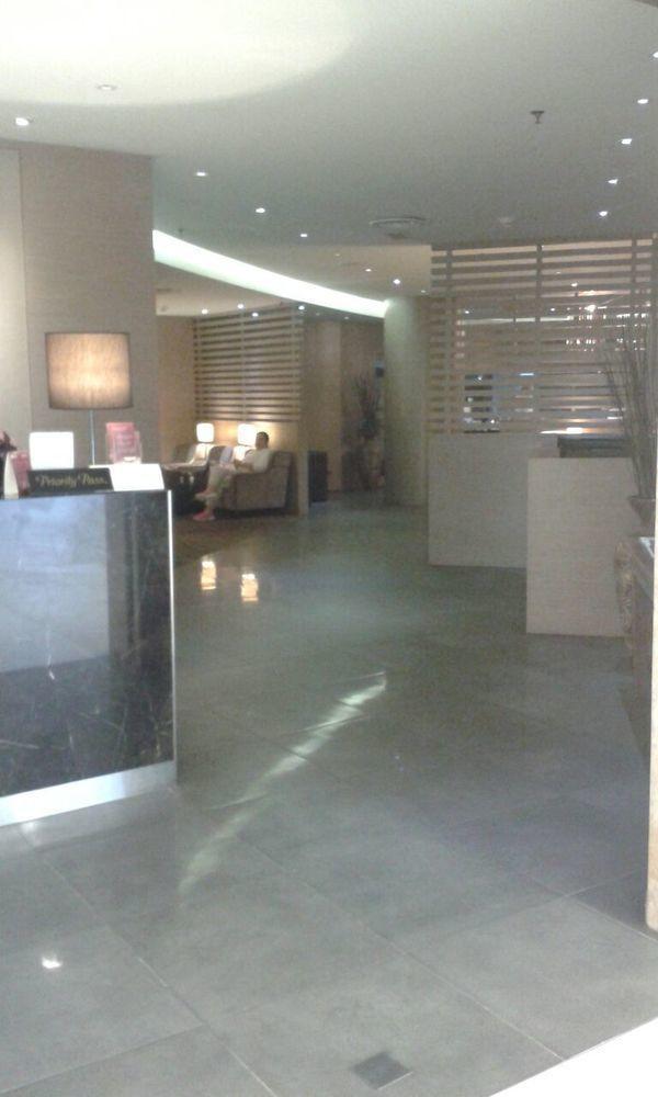 Plaza Premium Lounge Hotel Баян Лепас Екстериор снимка